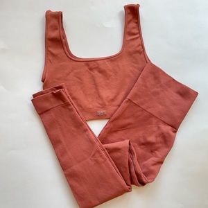 NWOT SET ACTIVE set
